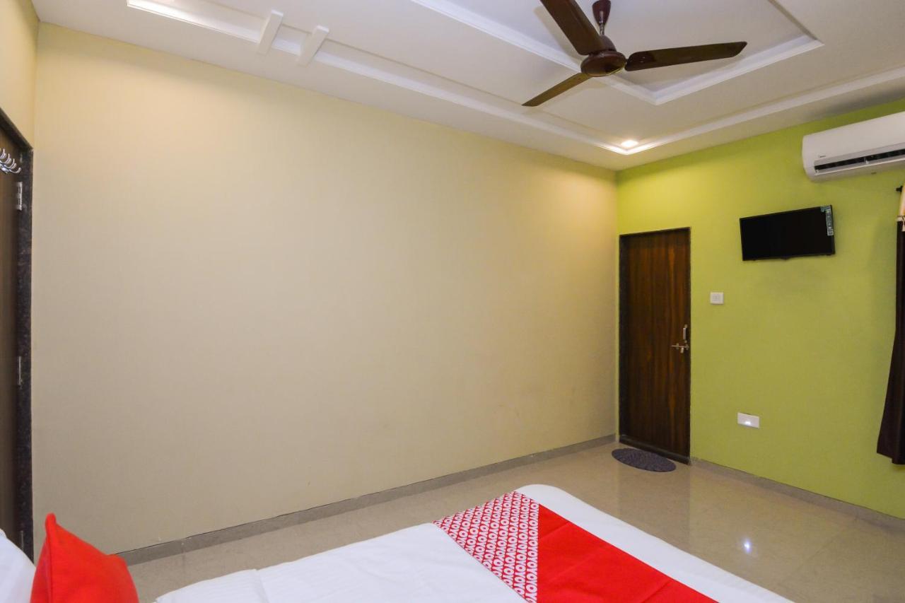 Sukrangu Palace Hotel Shirdi Exterior photo