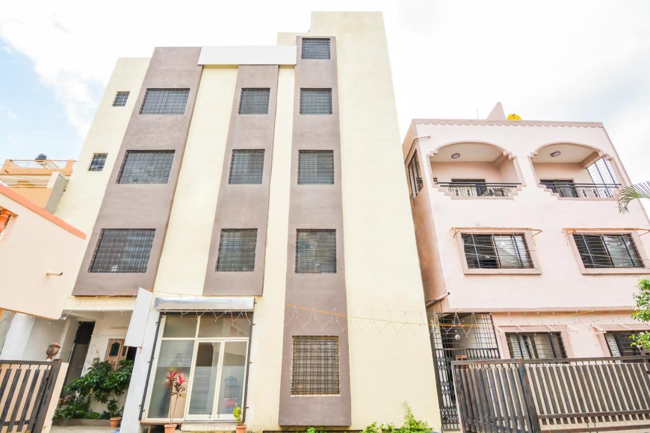 Sukrangu Palace Hotel Shirdi Exterior photo
