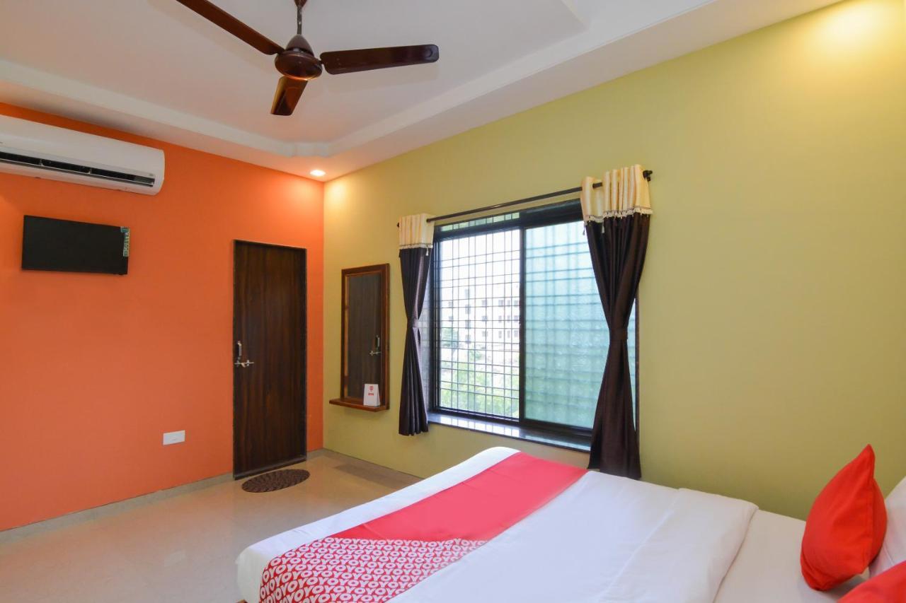 Sukrangu Palace Hotel Shirdi Exterior photo