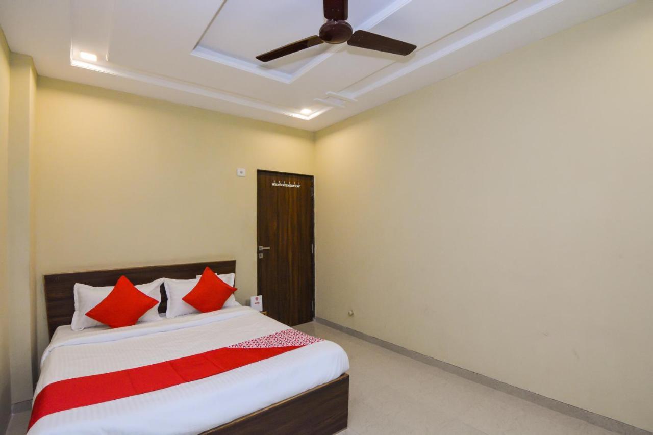 Sukrangu Palace Hotel Shirdi Exterior photo
