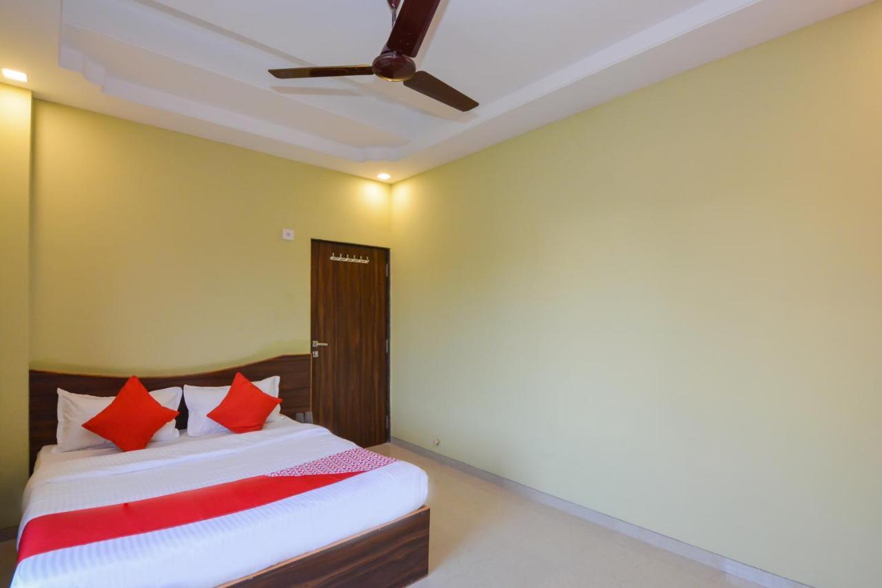 Sukrangu Palace Hotel Shirdi Exterior photo