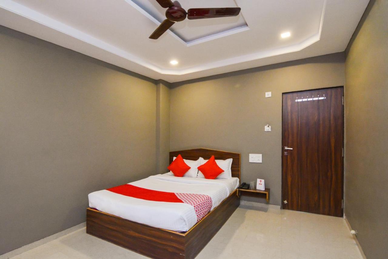Sukrangu Palace Hotel Shirdi Exterior photo